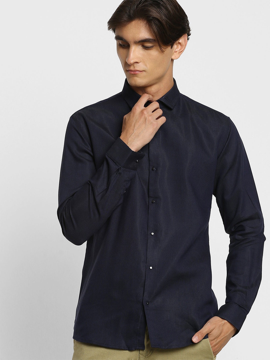 

Stori Spread Collar Slim Fit Party Shirt, Navy blue