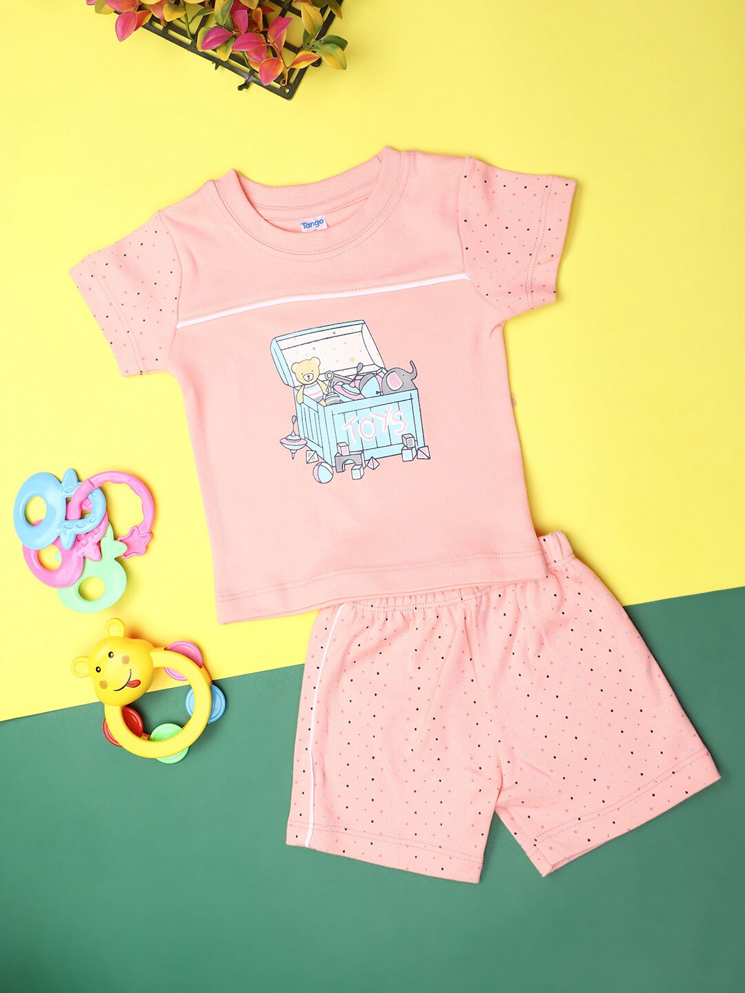 

V-Mart Infants Graphic Printed Round Neck Pure Cotton T-shirt With Shorts, Pink
