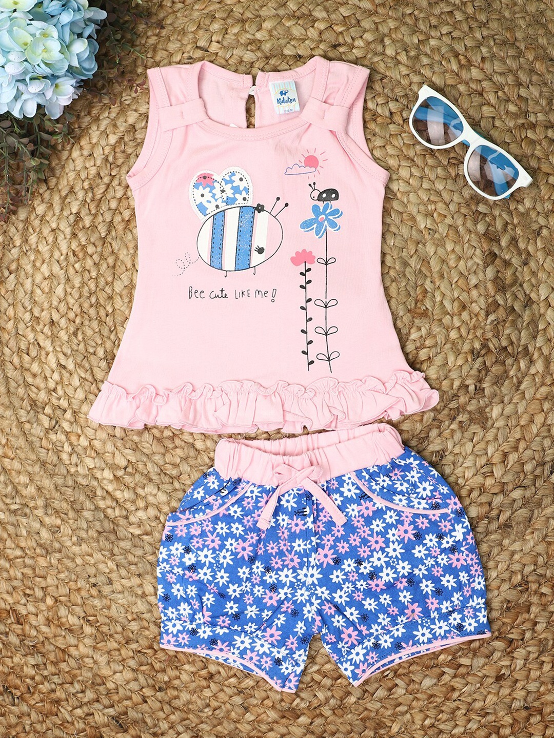 

V-Mart Infant Girls Printed Pure Cotton Top With Shorts, Pink