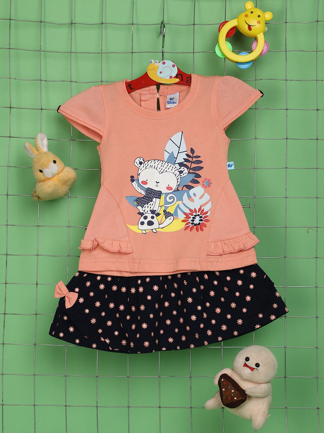 

V-Mart Infants Girls Graphic Printed Round Neck Pure Cotton Top With Skirt, Peach