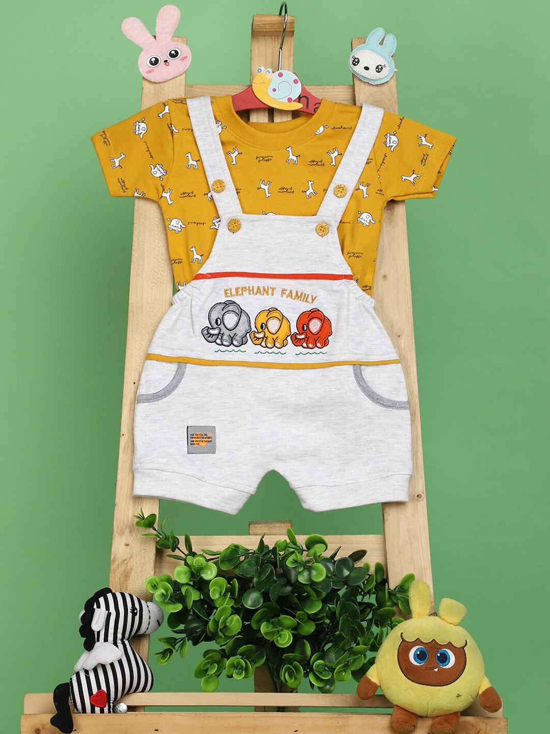 

V-Mart Infants Graphic Printed Pure Cotton Dungaree with Printed T-shirt, Grey