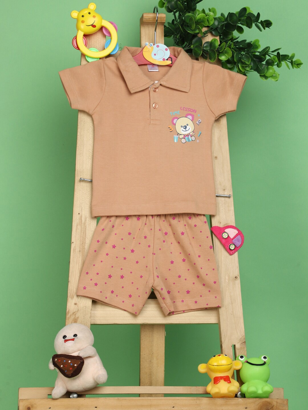 

V-Mart Infants Printed Clothing Set T-shirt with Shorts, Brown
