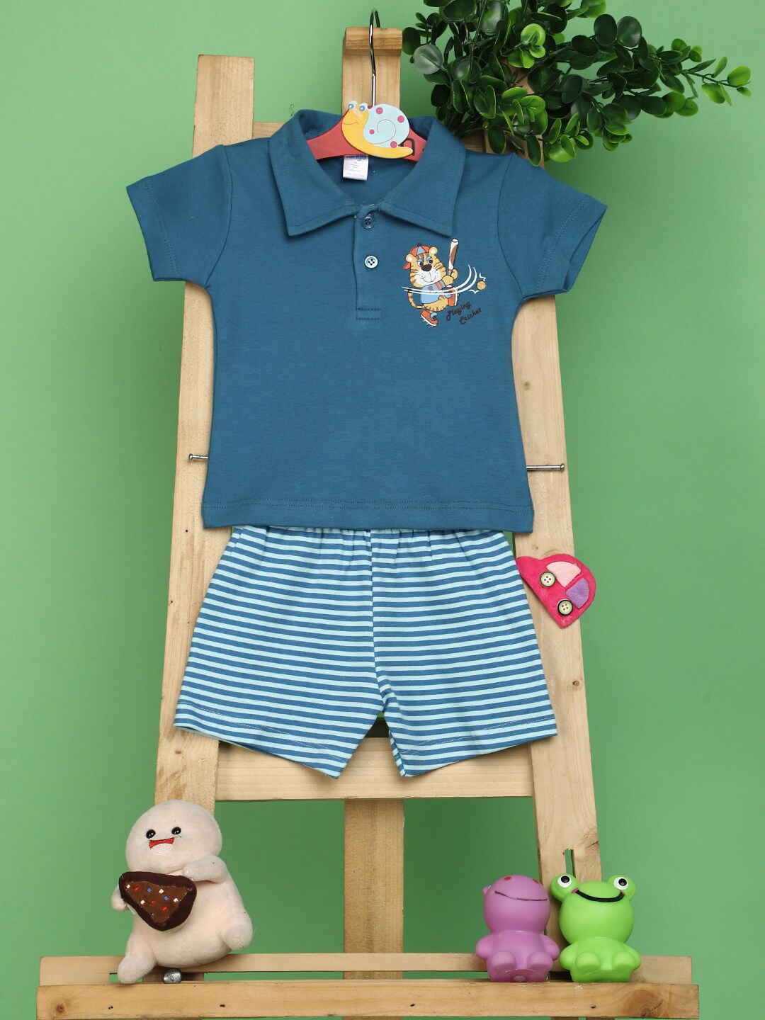 

V-Mart Infants Printed Pure Cotton T-Shirt With Shorts, Blue