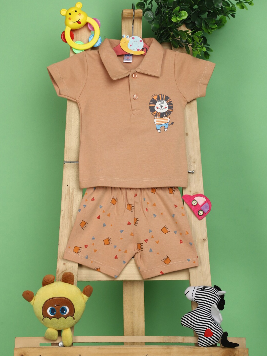 

V-Mart Infants Printed Cotton T-shirt with Shorts, Brown