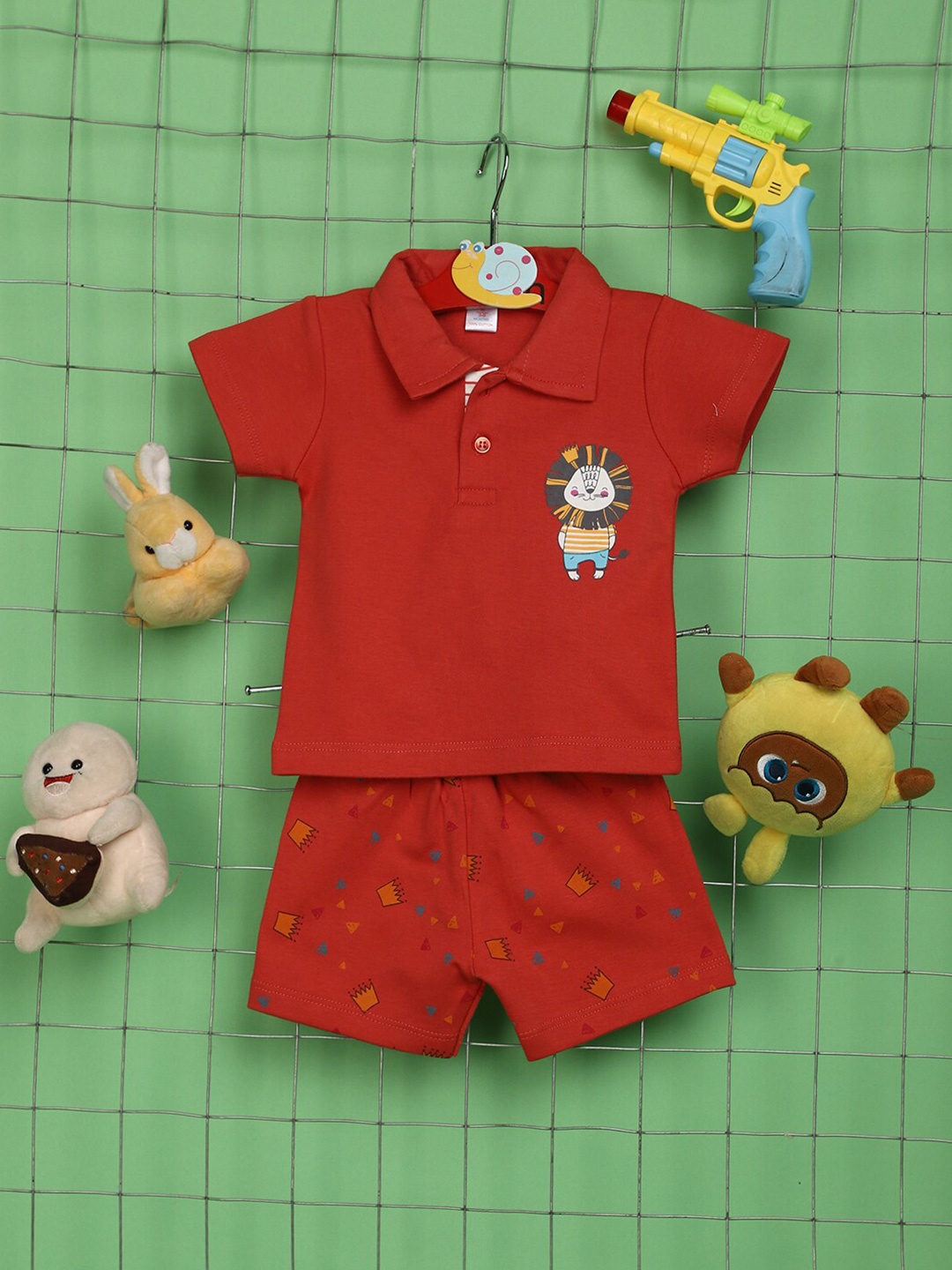 

V-Mart Infants Printed Pure Cotton T-shirt with Shorts, Red