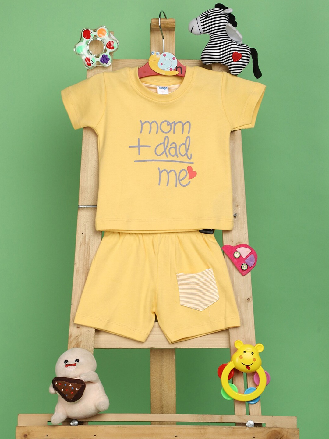 

V-Mart Kids Printed Pure Cotton T-shirt With Shorts, Yellow