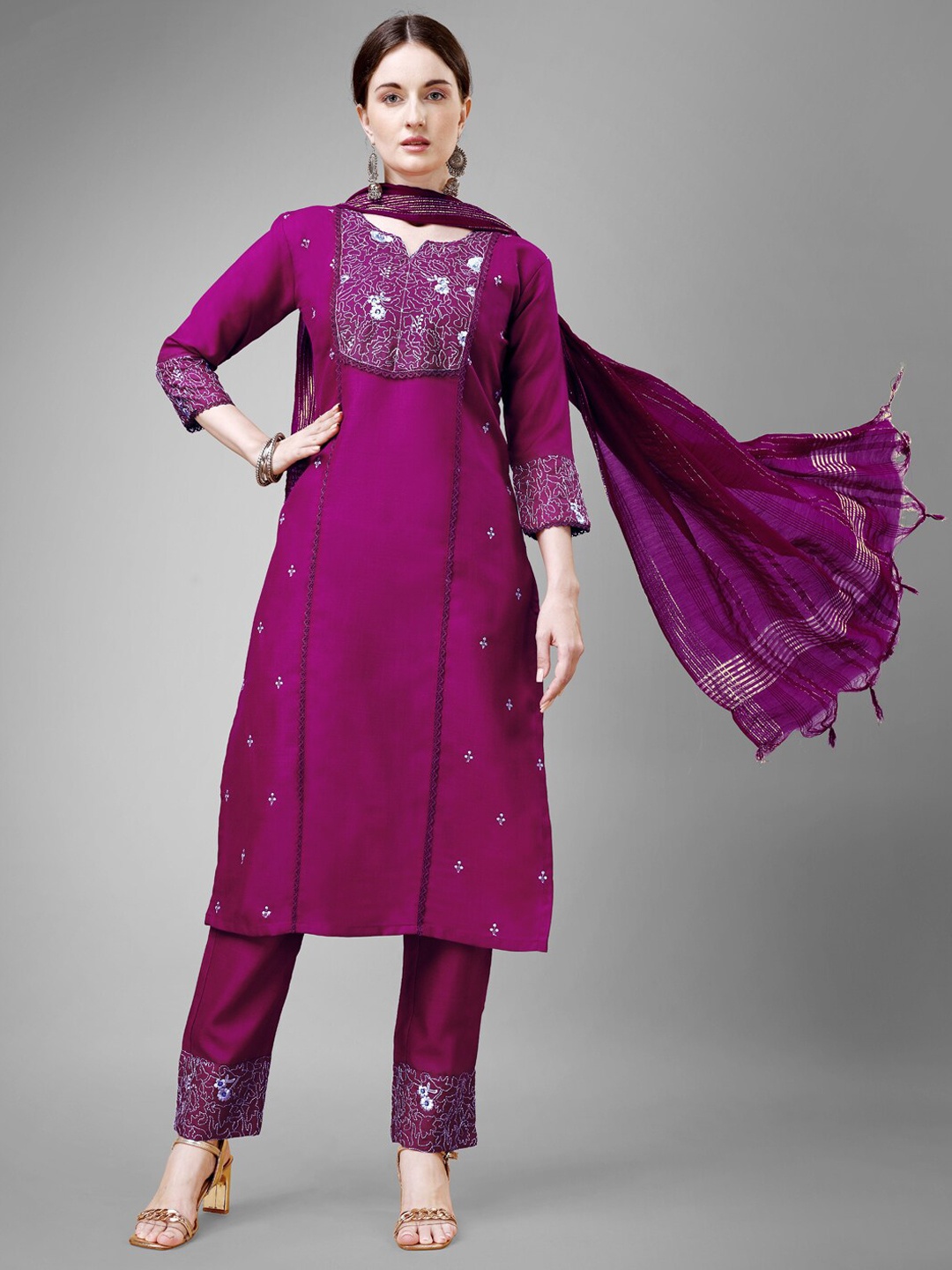 ARADHNA Ethnic Motifs Embroidered Kurta With Trouser & Dupatta, Purple