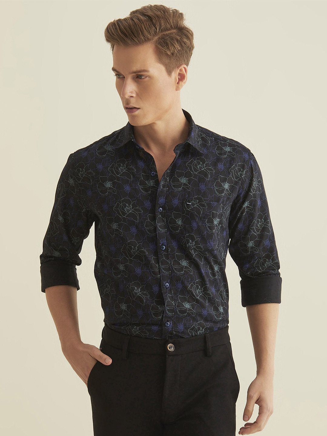 

Red Flame Men Floral Opaque Printed Casual Shirt, Black
