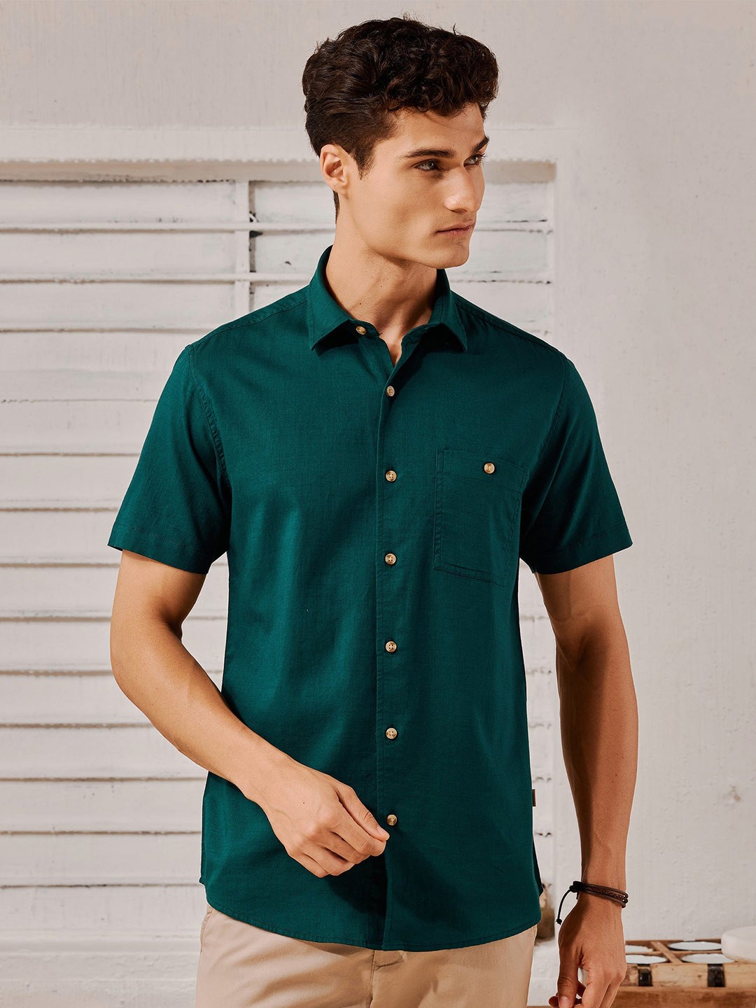 

Red Flame Spread Collar Short Sleeves Twill Cotton Casual Shirt, Green