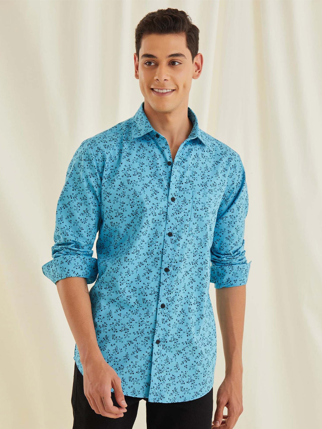 

Red Flame Men Floral Opaque Printed Casual Shirt, Blue