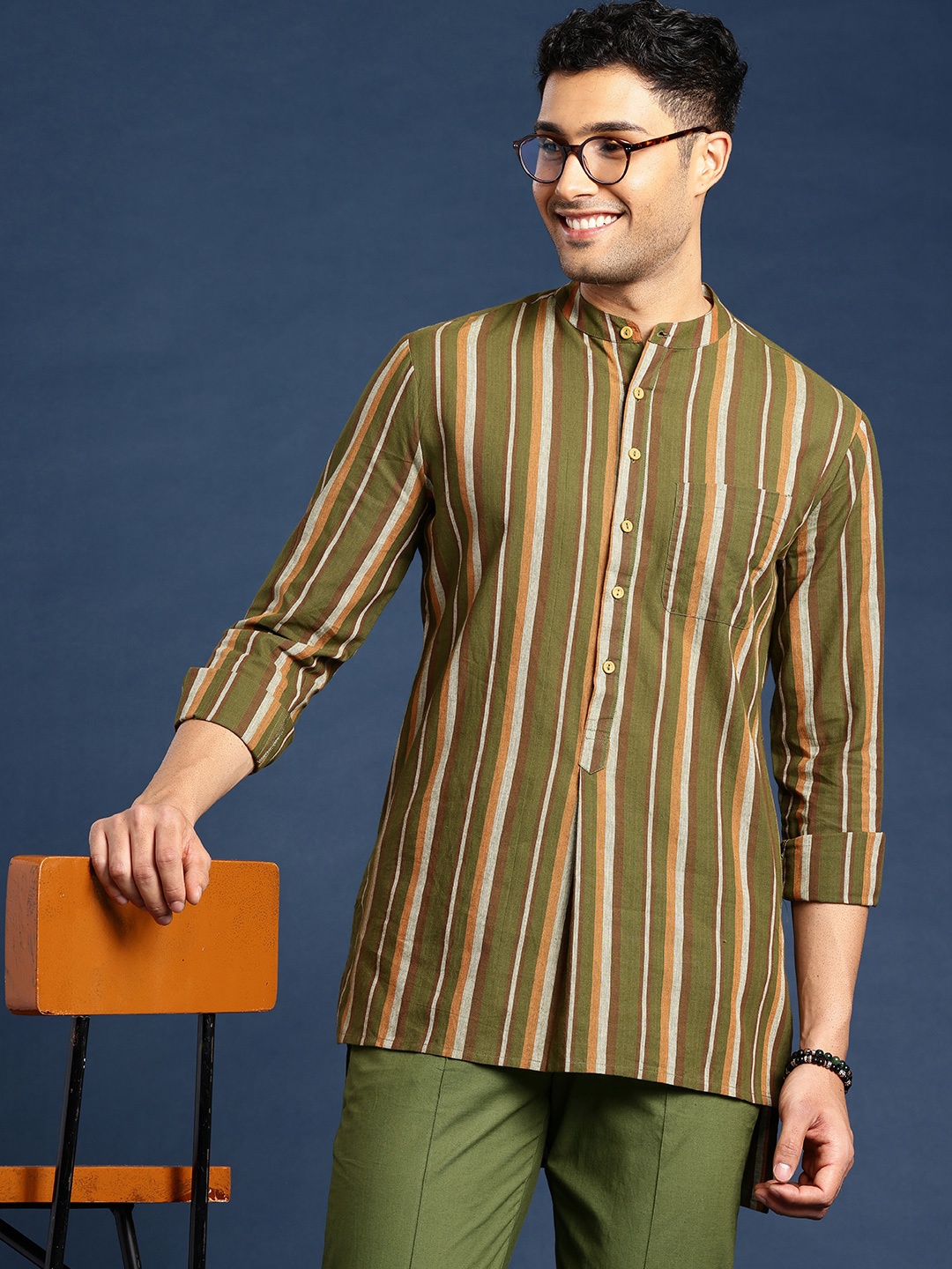 

Taavi Striped Regular Pure Cotton Nagri Weaves Kurta with Trousers, Olive