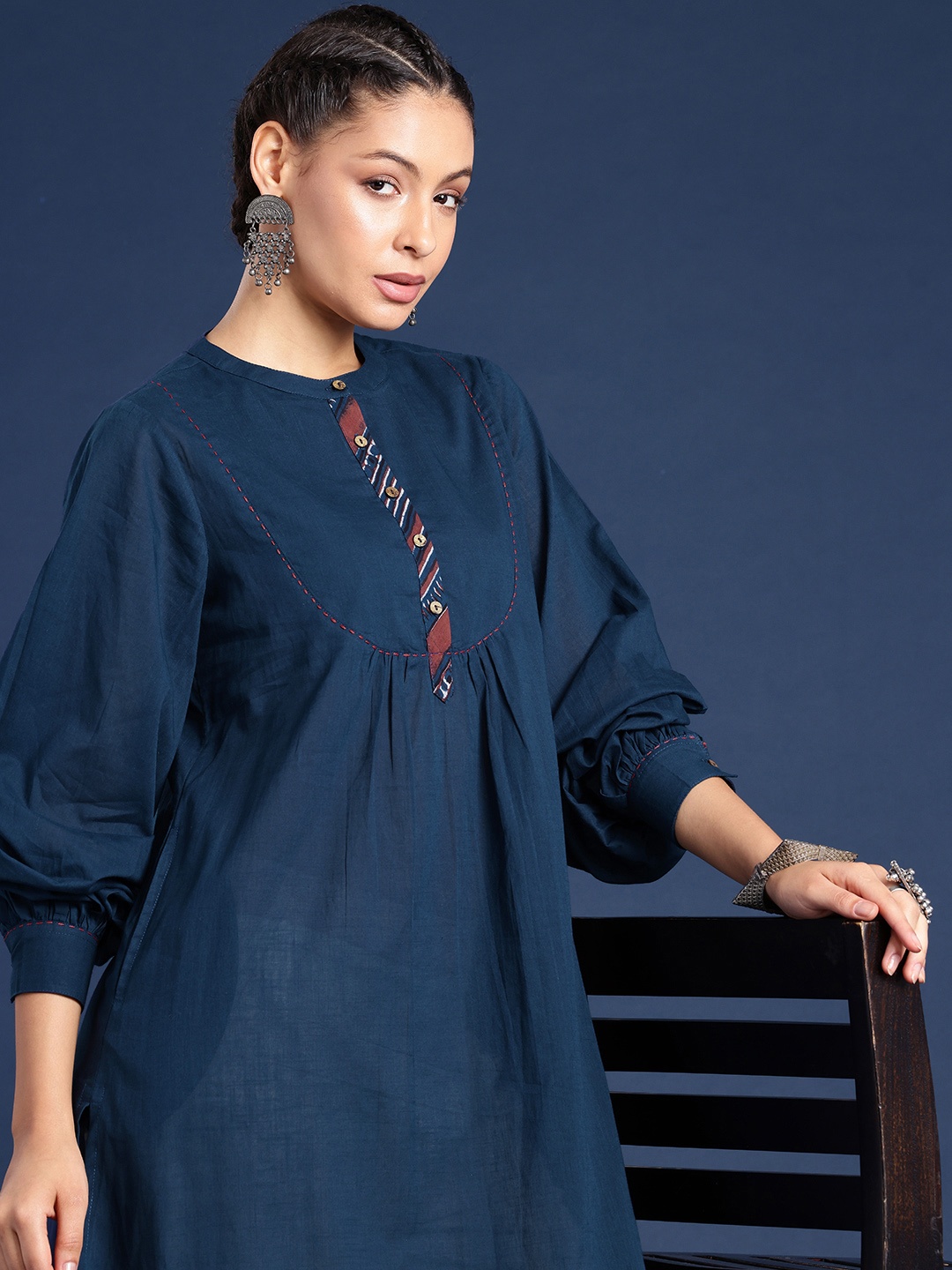 

Taavi Woven Legacy Pure Cotton Kurta, Navy blue