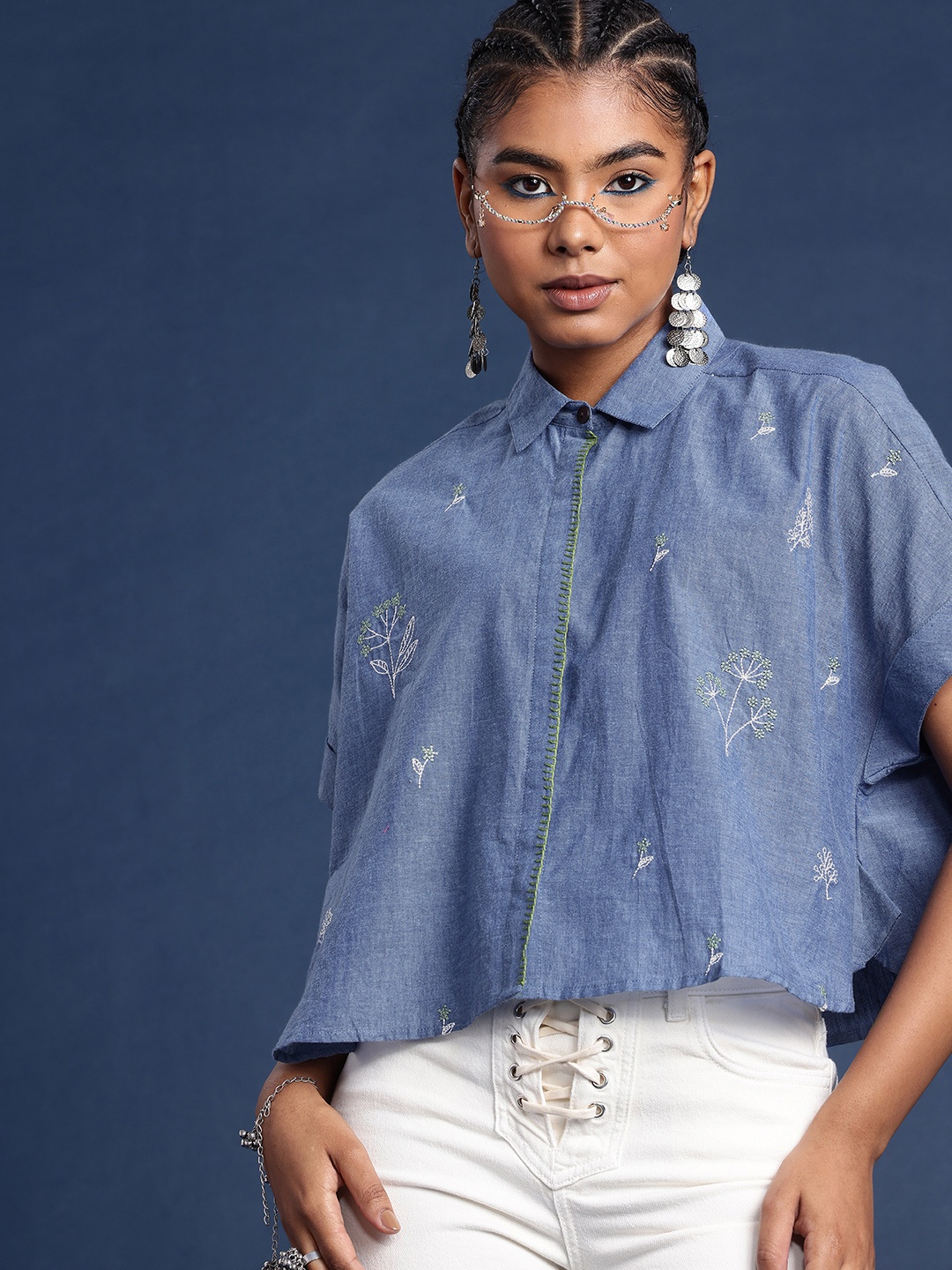 

Taavi Floral Embroidered Cutaway Collar Pure Cotton Woven Legacy Casual Shirt, Blue