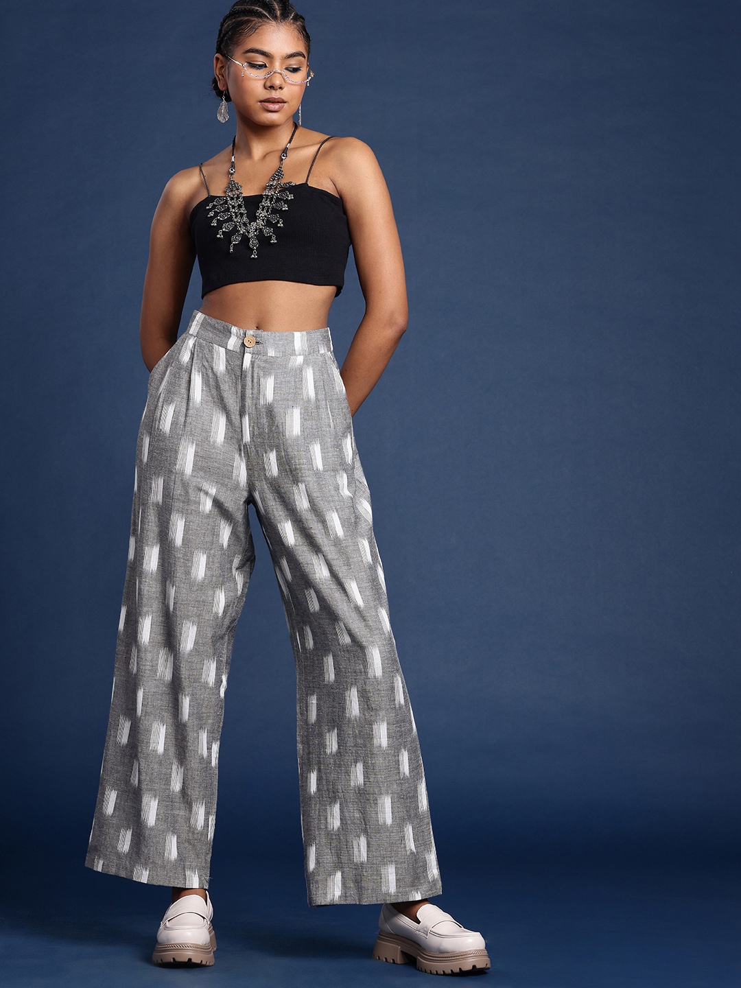 

Taavi Women Printed Pleated Ikkat Trousers, Grey