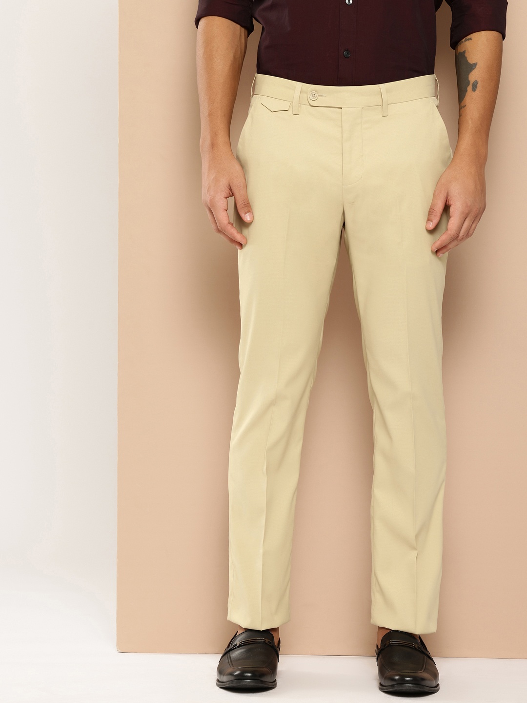 

INVICTUS Men Adjustable Waistband Slim Fit Formal Trousers, Beige