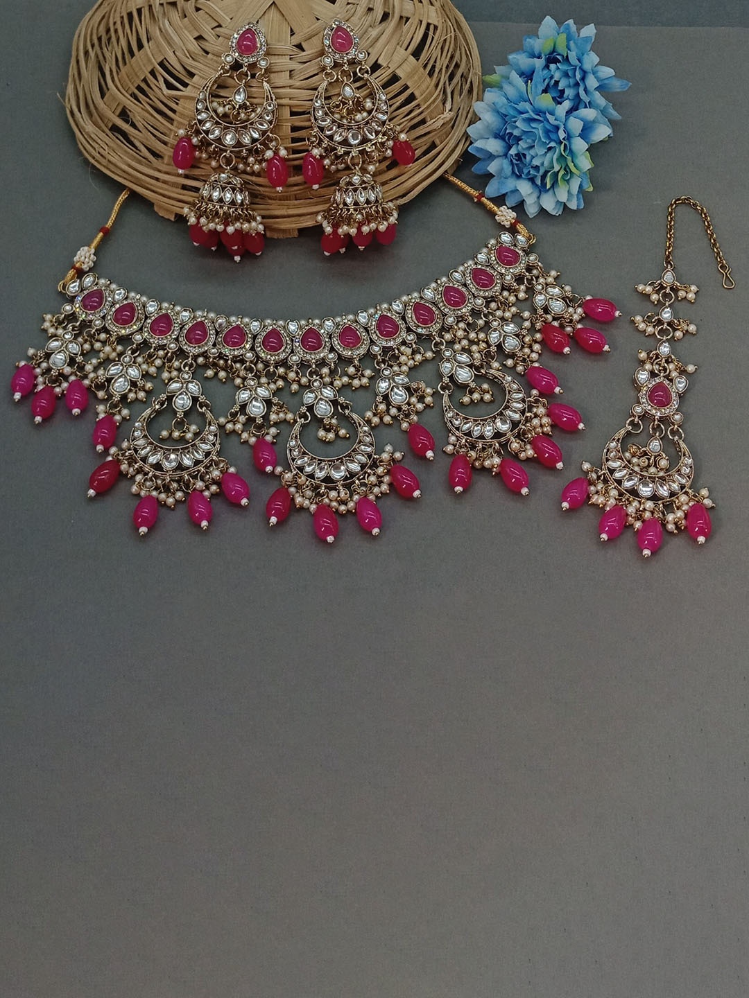 

AASHISH IMITATION Gold Plated Kundan Studded & Beaded Jewellery Set