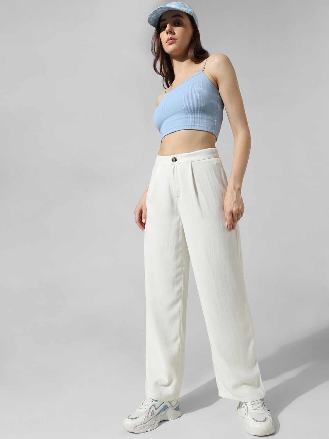 

ONLY Women High-Rise Pleated Parallel Trousers, White