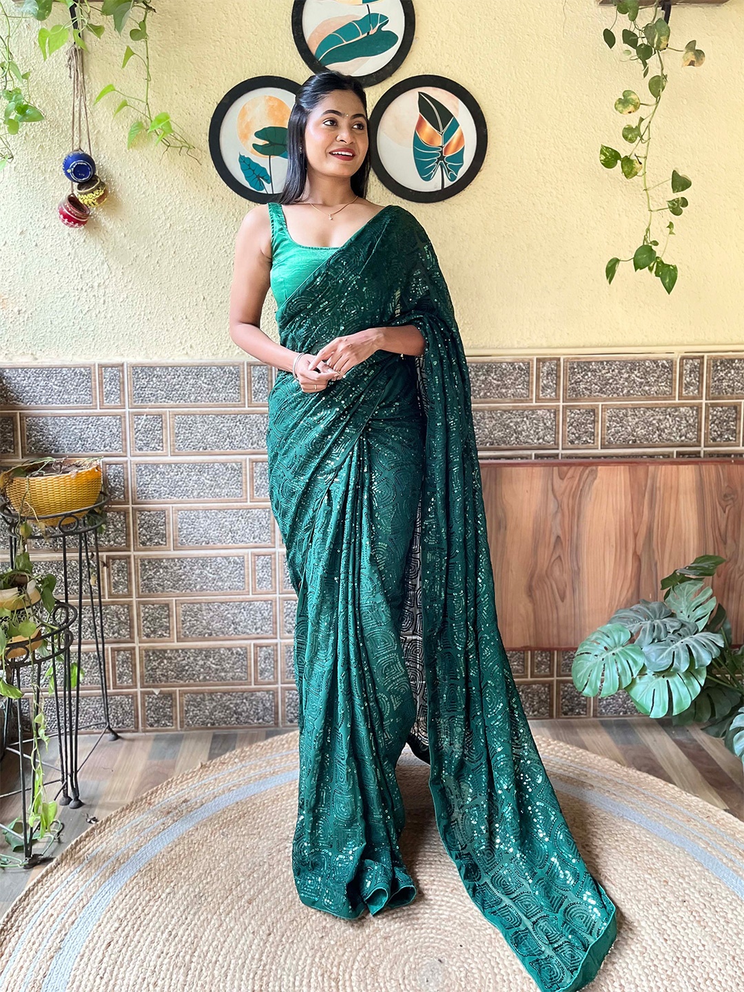 

Mitera Sequinned Embellished Saree, Green
