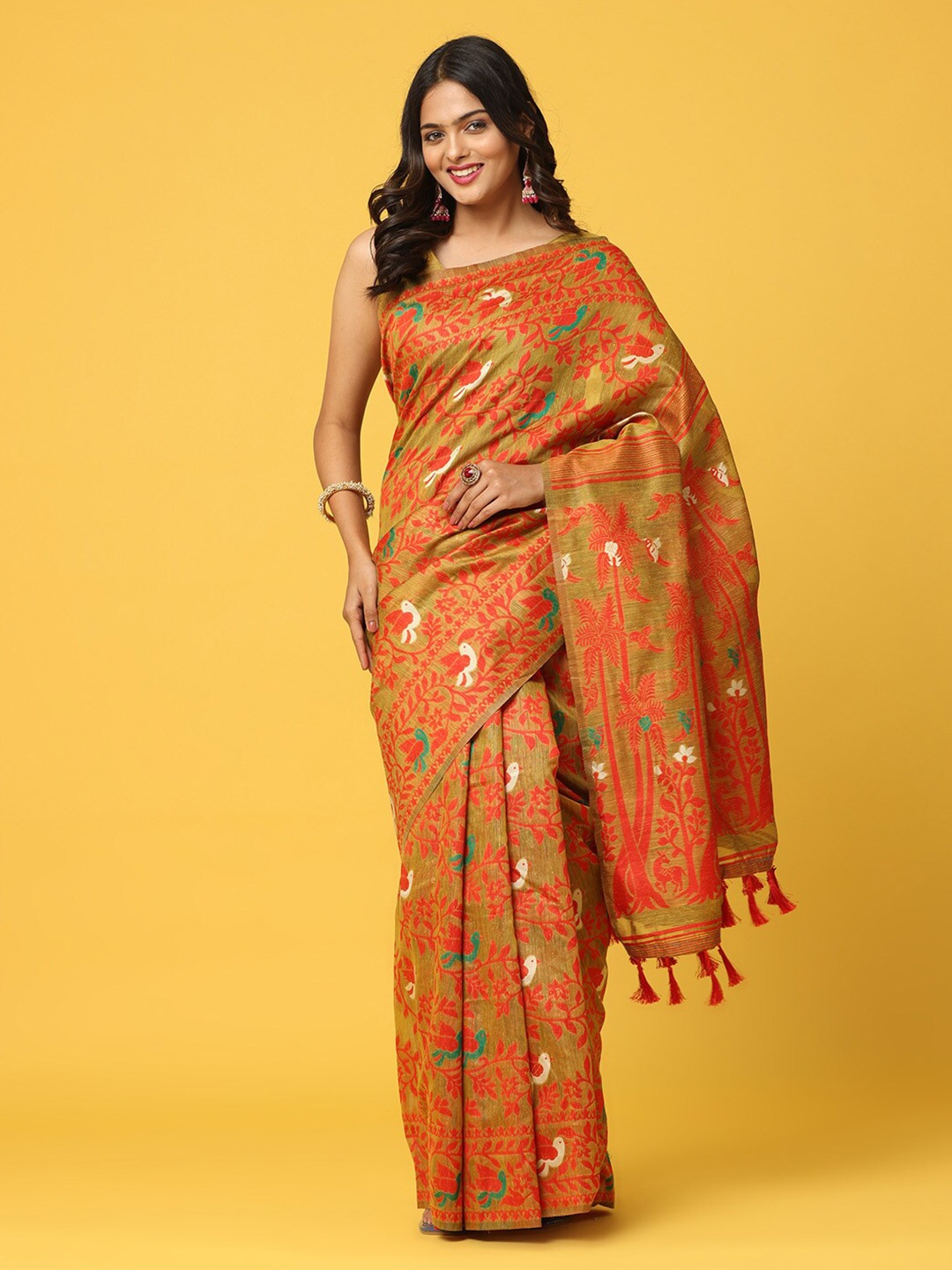 

PATLIPALLU Floral Woven Design Jamdani Saree, Yellow