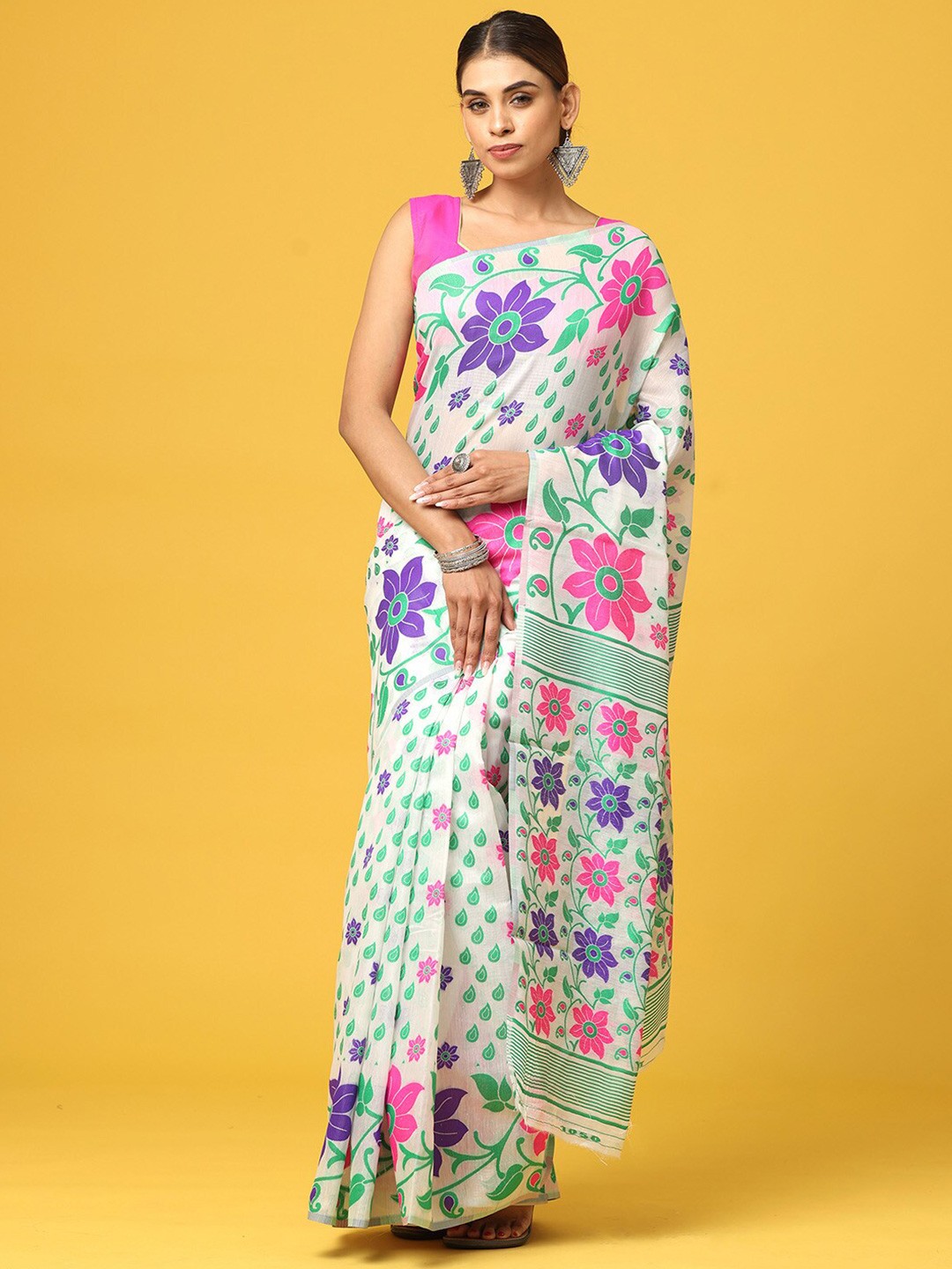 

PATLIPALLU Floral Woven Design Jamdani Saree, White