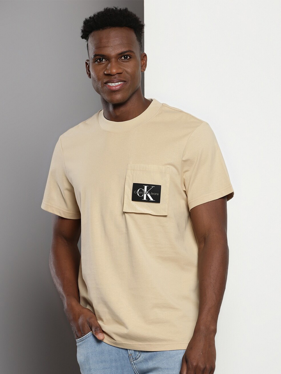 

Calvin Klein Jeans Brand Logo Printed Cotton Relaxed Fit Pockets Casual T-shirt, Beige