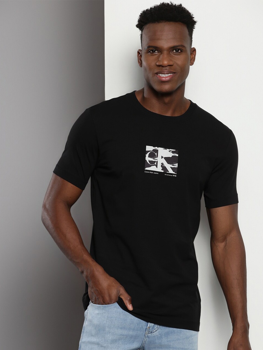 

Calvin Klein Jeans Brand Logo Printed Cotton Round Neck Slim Fit Casual T-shirt, Black