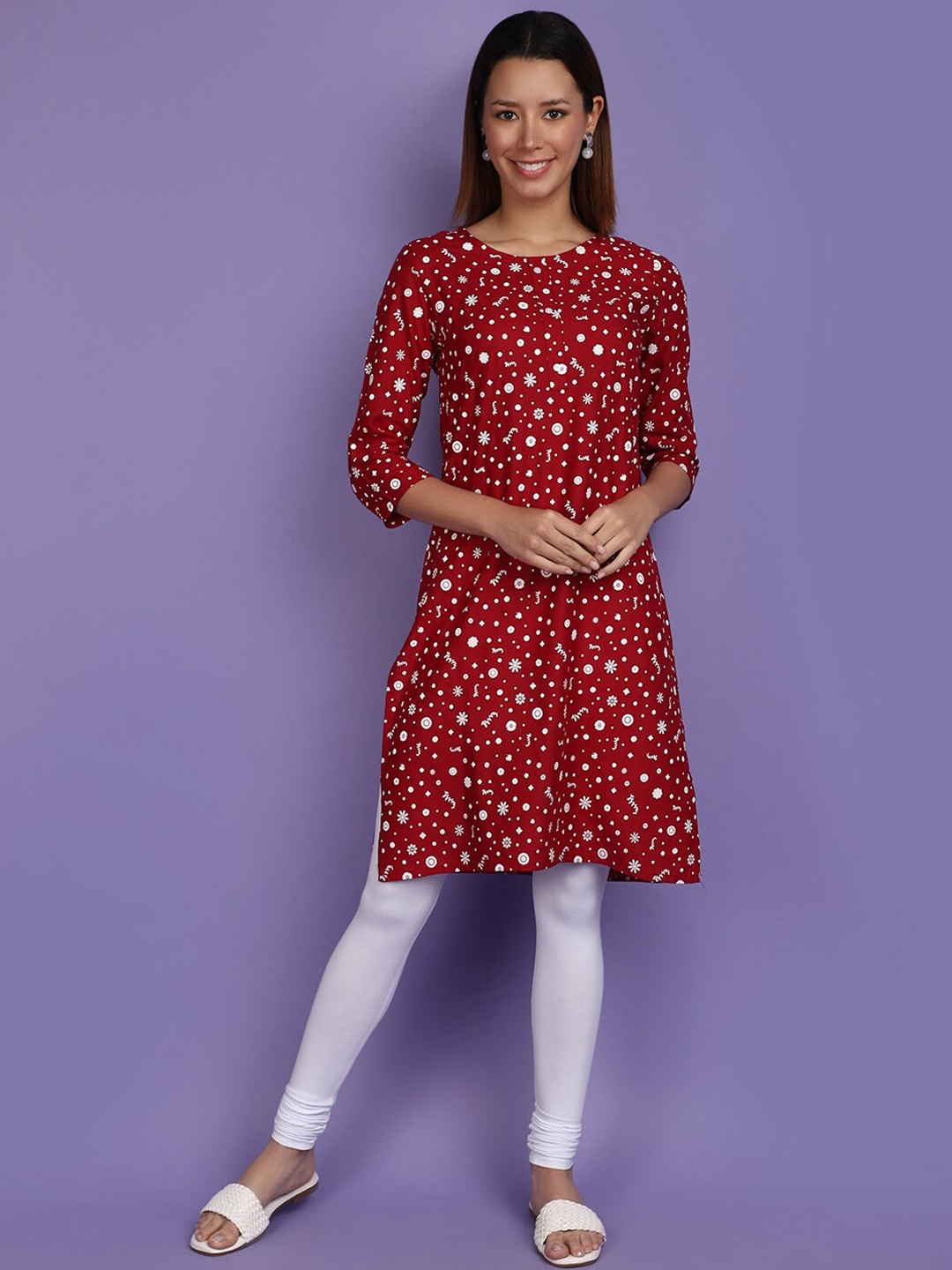 

V-Mart Round Neck Floral Printed Rayon Straight Kurta, Maroon