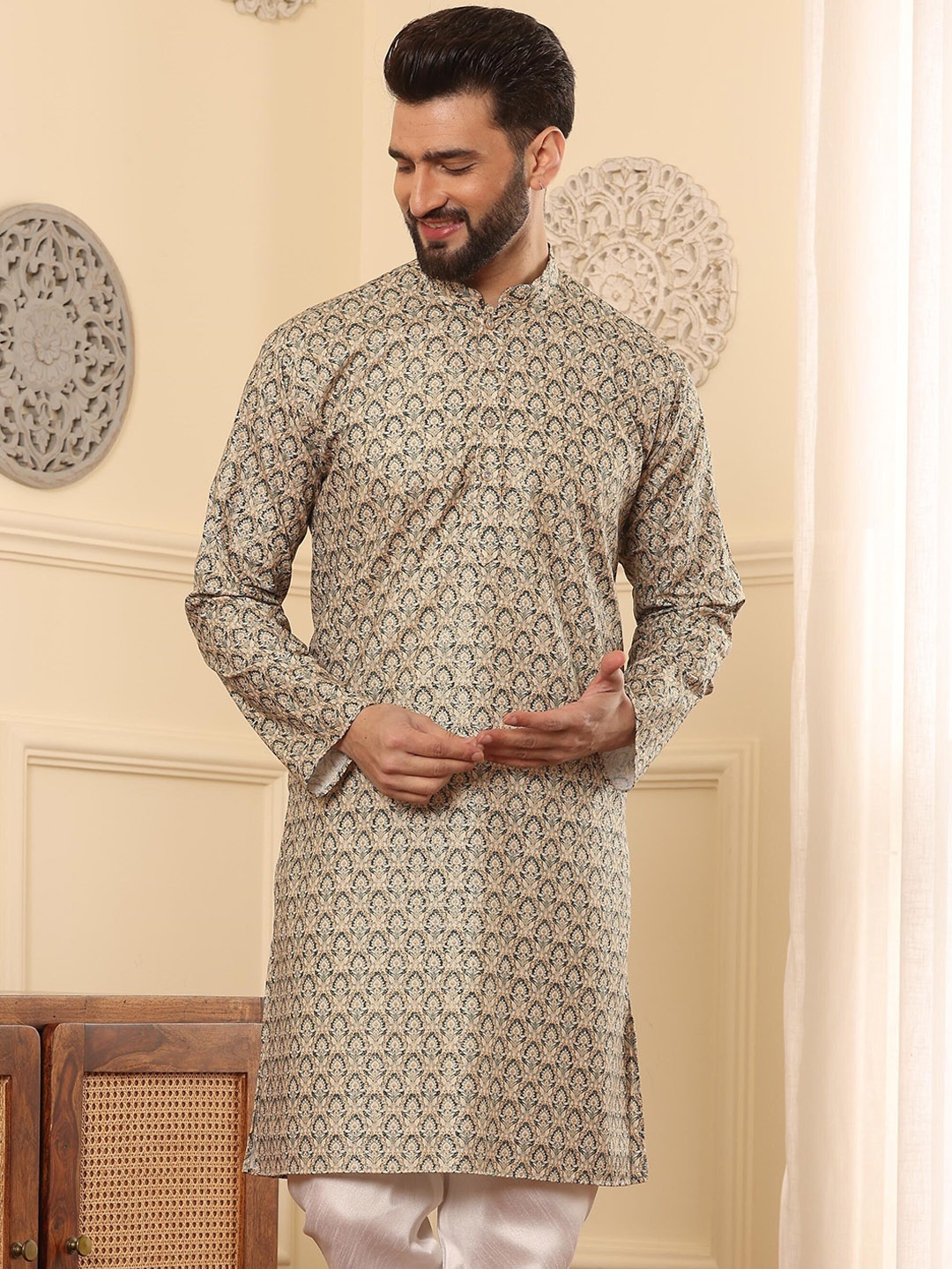

Armaan Ethnic Ethnic Motifs Printed Mandarin Collar Long Sleeves Cotton Straight Kurta, Green