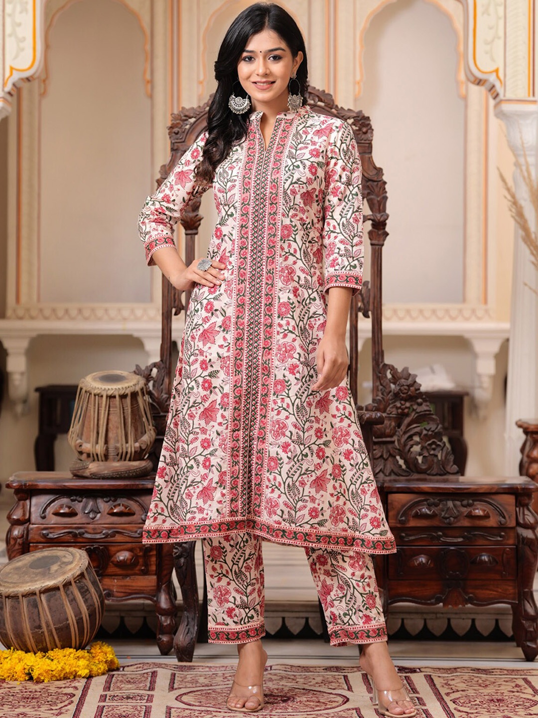 

SIDDHANAM Mandarin Collar Floral Printed Regular Pure Cotton Kurta with Trousers, Pink