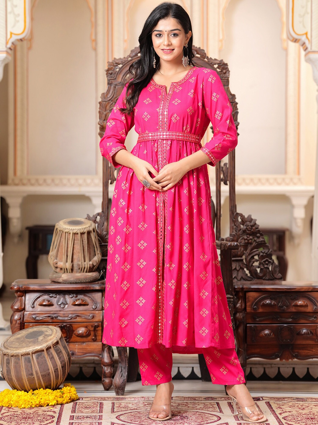 

SIDDHANAM Floral Embroidered Flared Round Neck Anarkali Kurta With Trouser, Pink