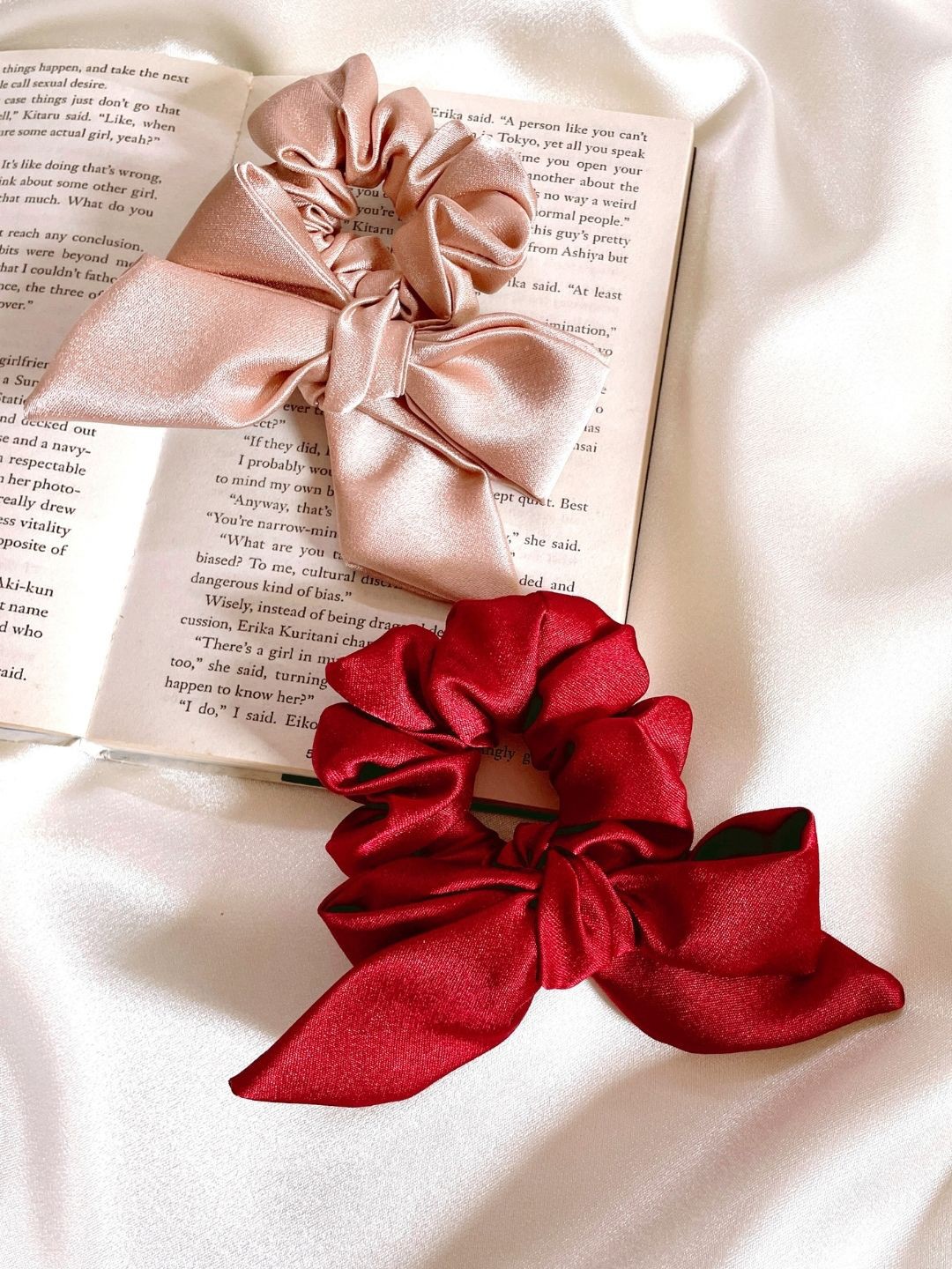 

Mueras Set of 2 Long Tail Satin Scrunchies, Red