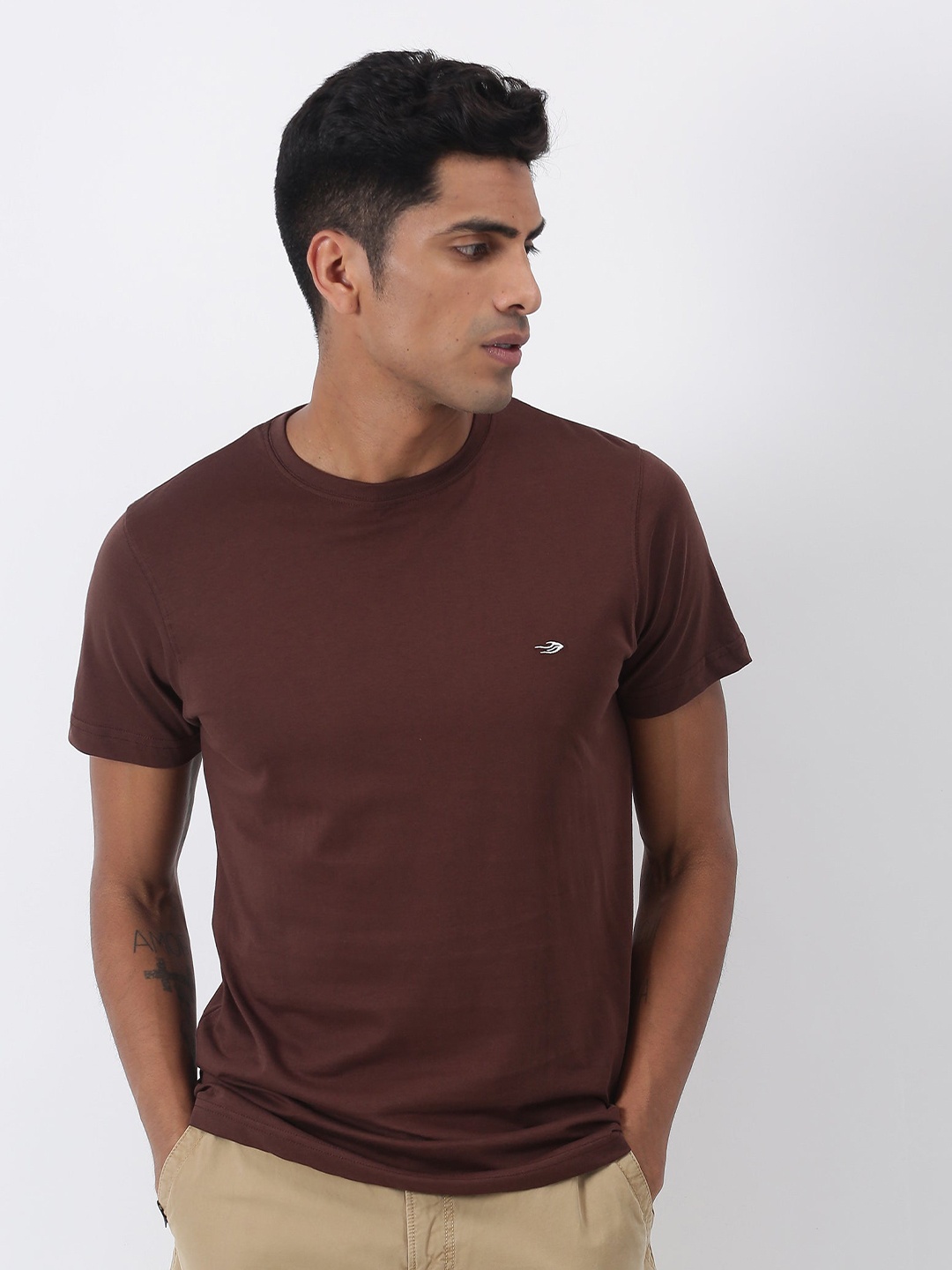 

Red Flame Round Neck Short Sleeves Regular Fit T-shirt, Brown
