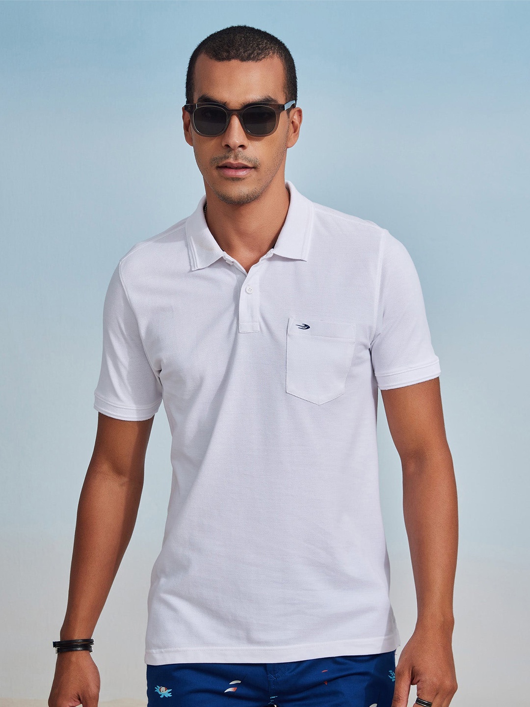 

Red Flame Men Polo Collar Pockets T-shirt, White