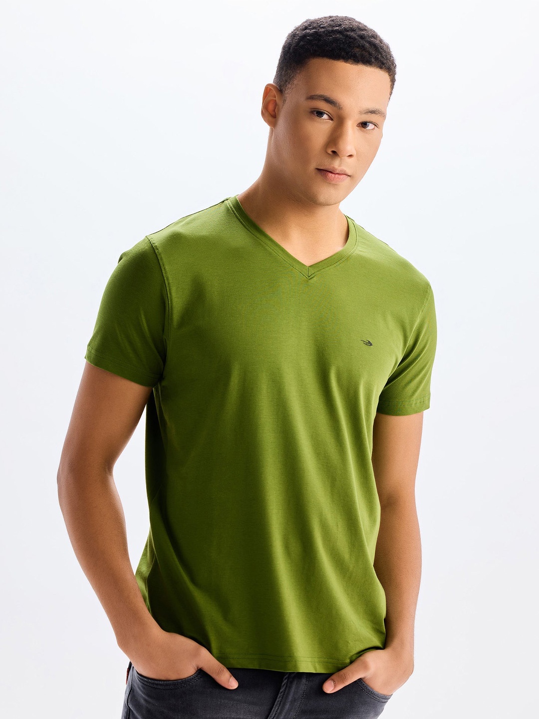 

Red Flame Men V-Neck Extended Sleeves Pockets T-shirt, Green