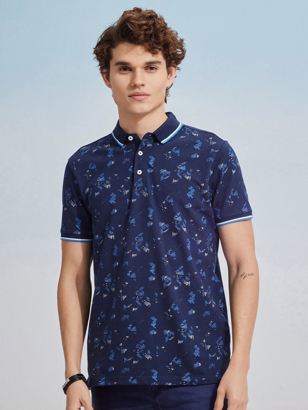 

Red Flame Men Printed Polo Collar Pockets T-shirt, Navy blue