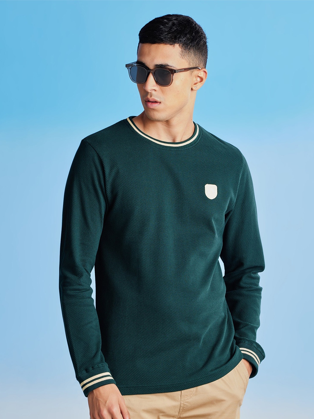 

Red Flame Men Extended Sleeves Applique T-shirt, Green