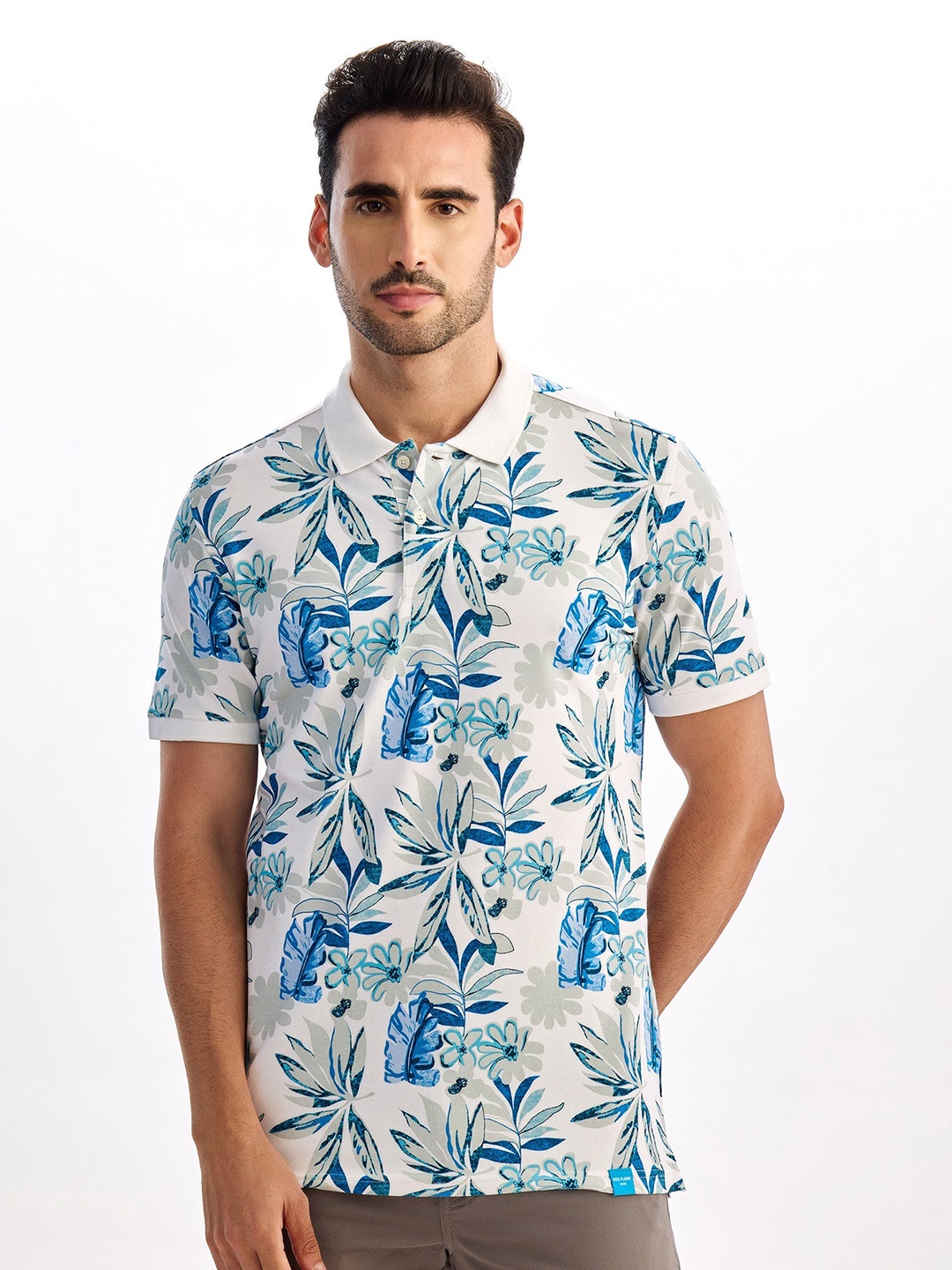 

Red Flame Men Printed Polo Collar Tropical T-shirt, White