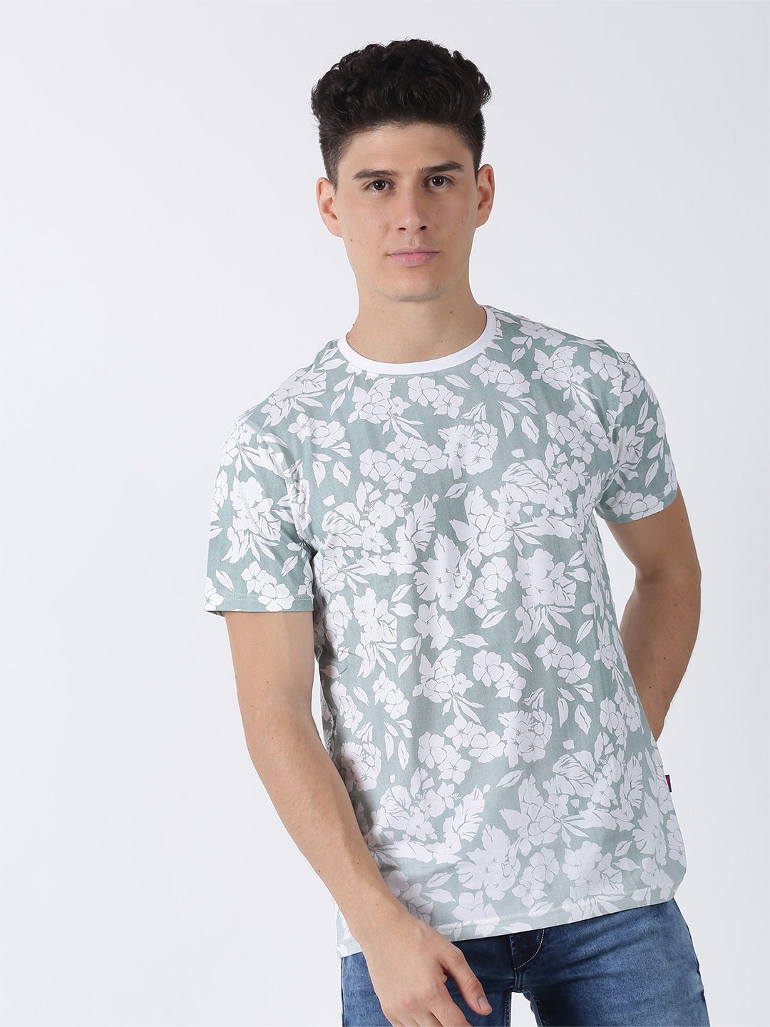 

Red Flame Floral Printed Tropical Round Neck Regular Fit Raw Edge Cotton Casual T-shirt, Green