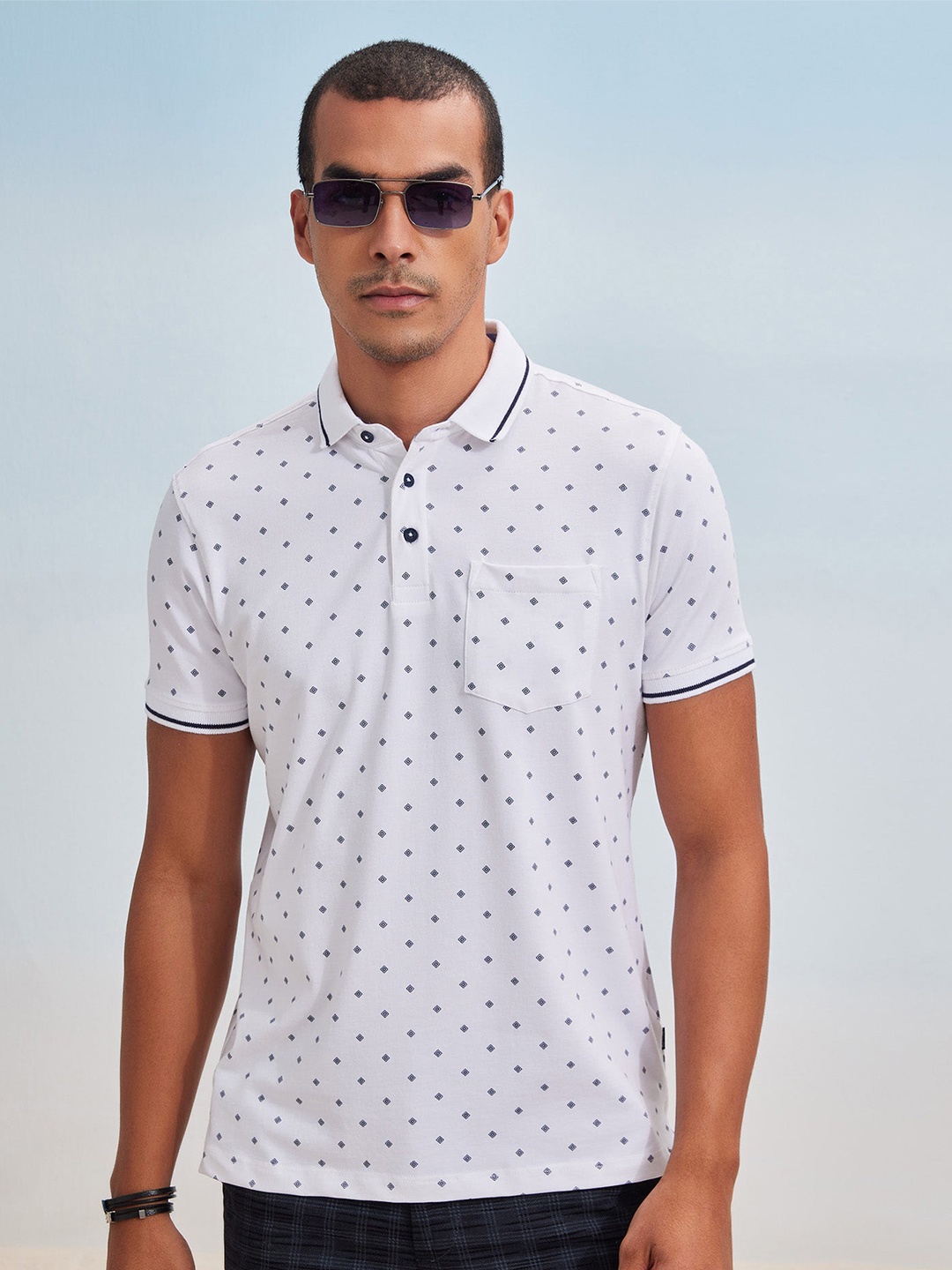 

Red Flame Men Printed Polo Collar Pockets T-shirt, White