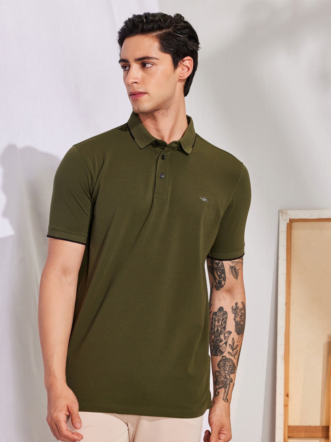 

Red Flame Men Polo Collar Pockets T-shirt, Olive