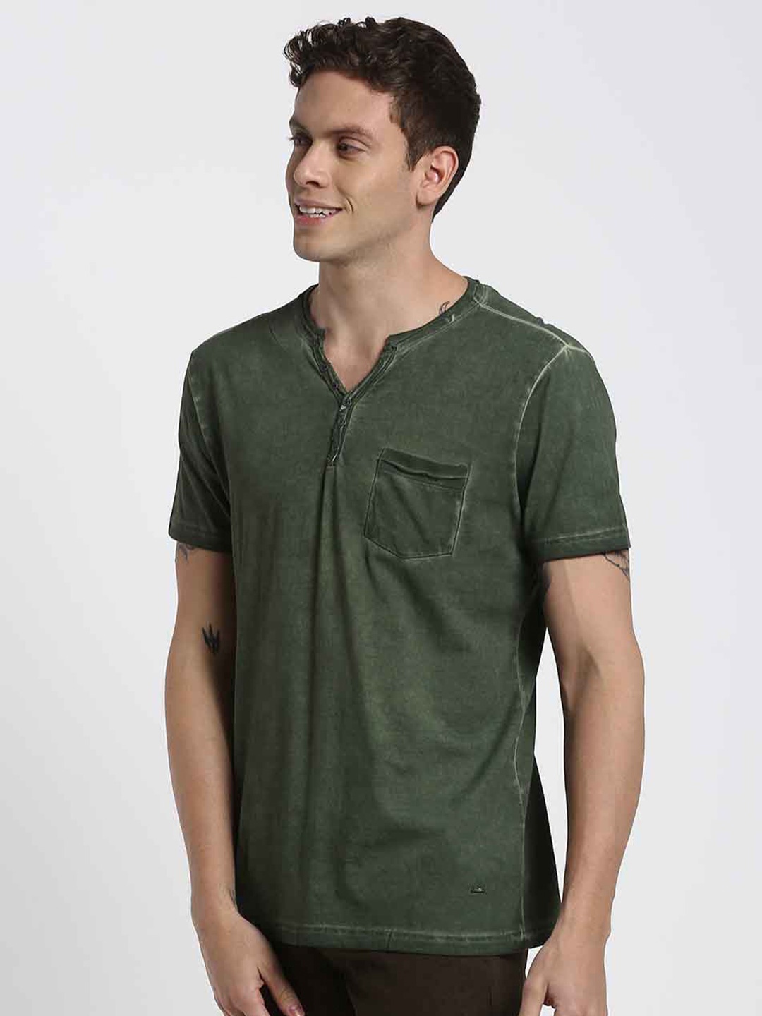 

Red Flame Notch Neck Cotton Pocket T-shirt, Olive