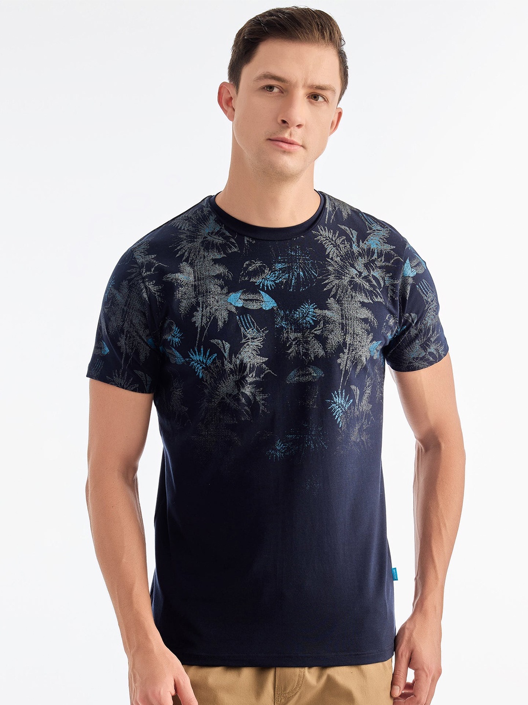 

Red Flame Men Printed Pockets T-shirt, Navy blue