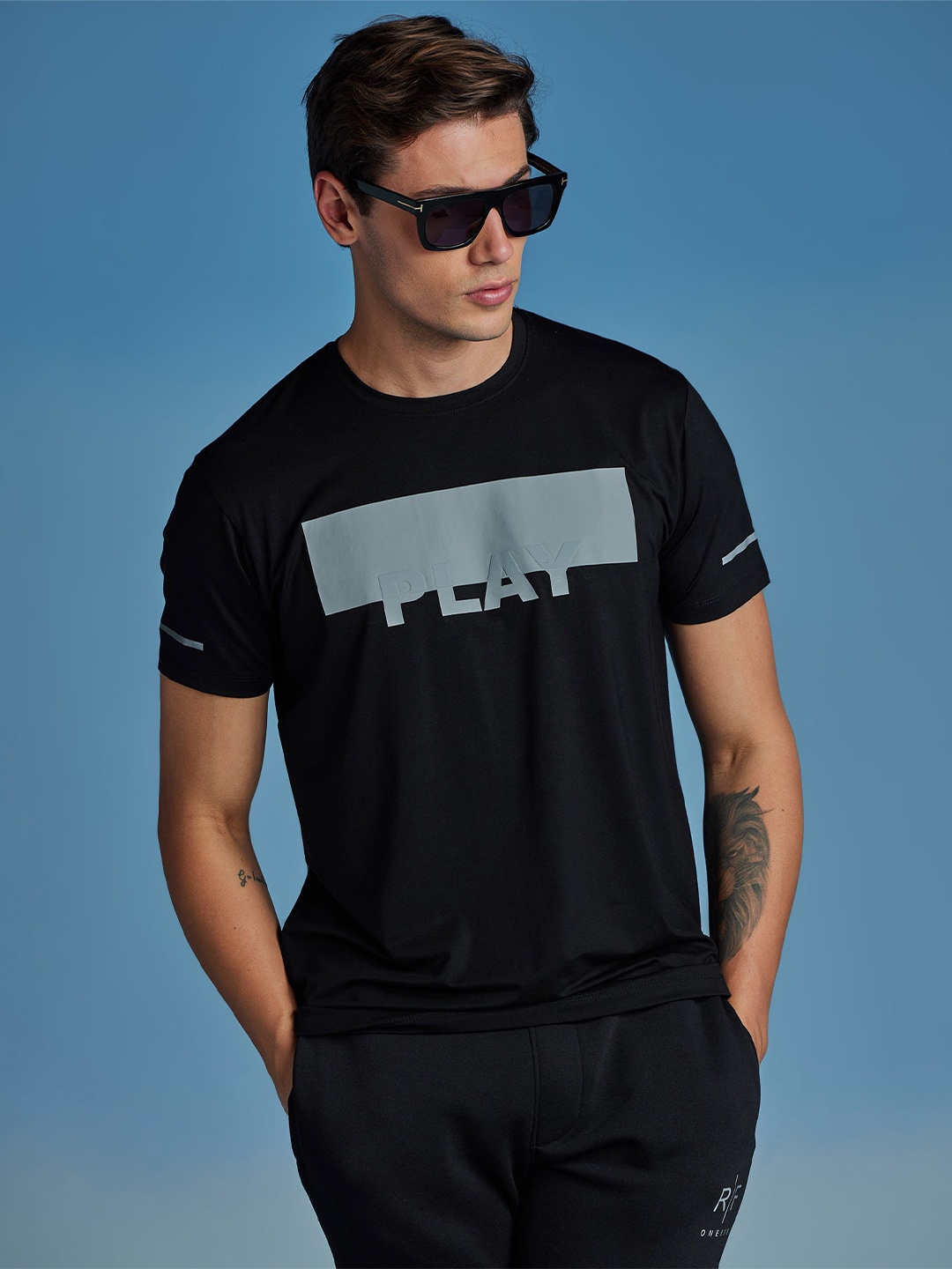 

Red Flame Men Typography Colourblocked Pockets T-shirt, Black
