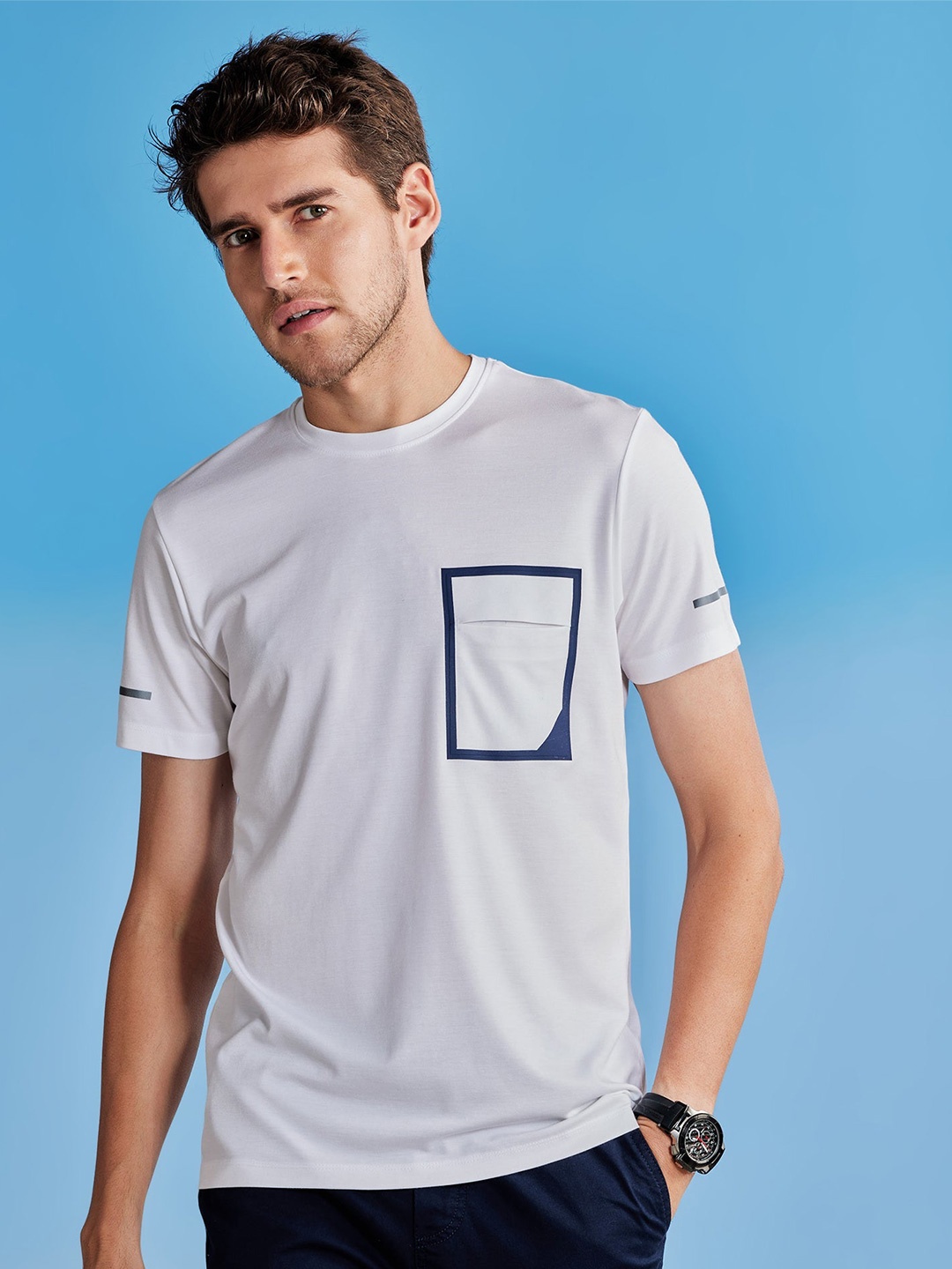 

Red Flame Men Pockets T-shirt, White