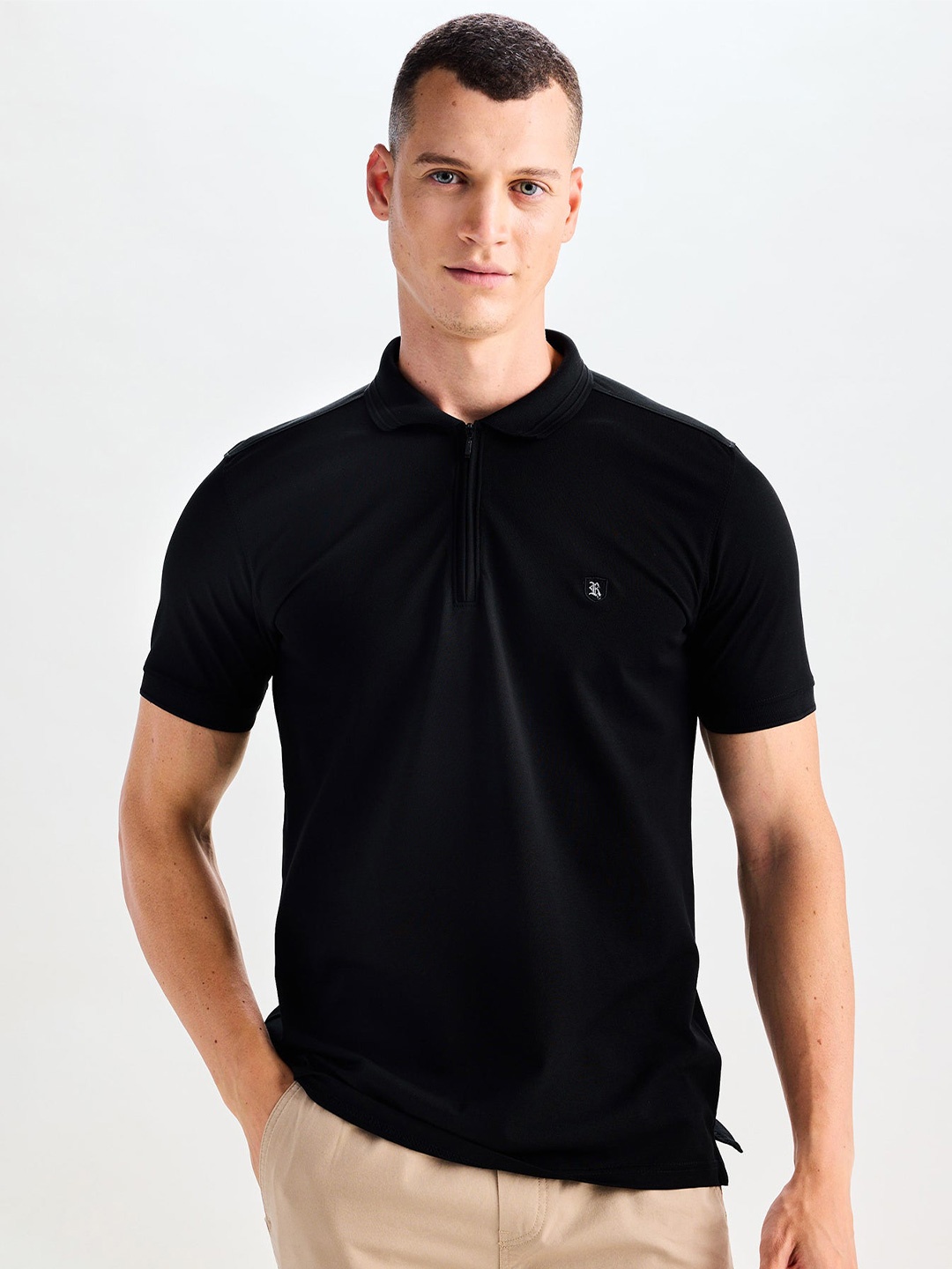 

Red Flame Men Mandarin Collar Pockets T-shirt, Black