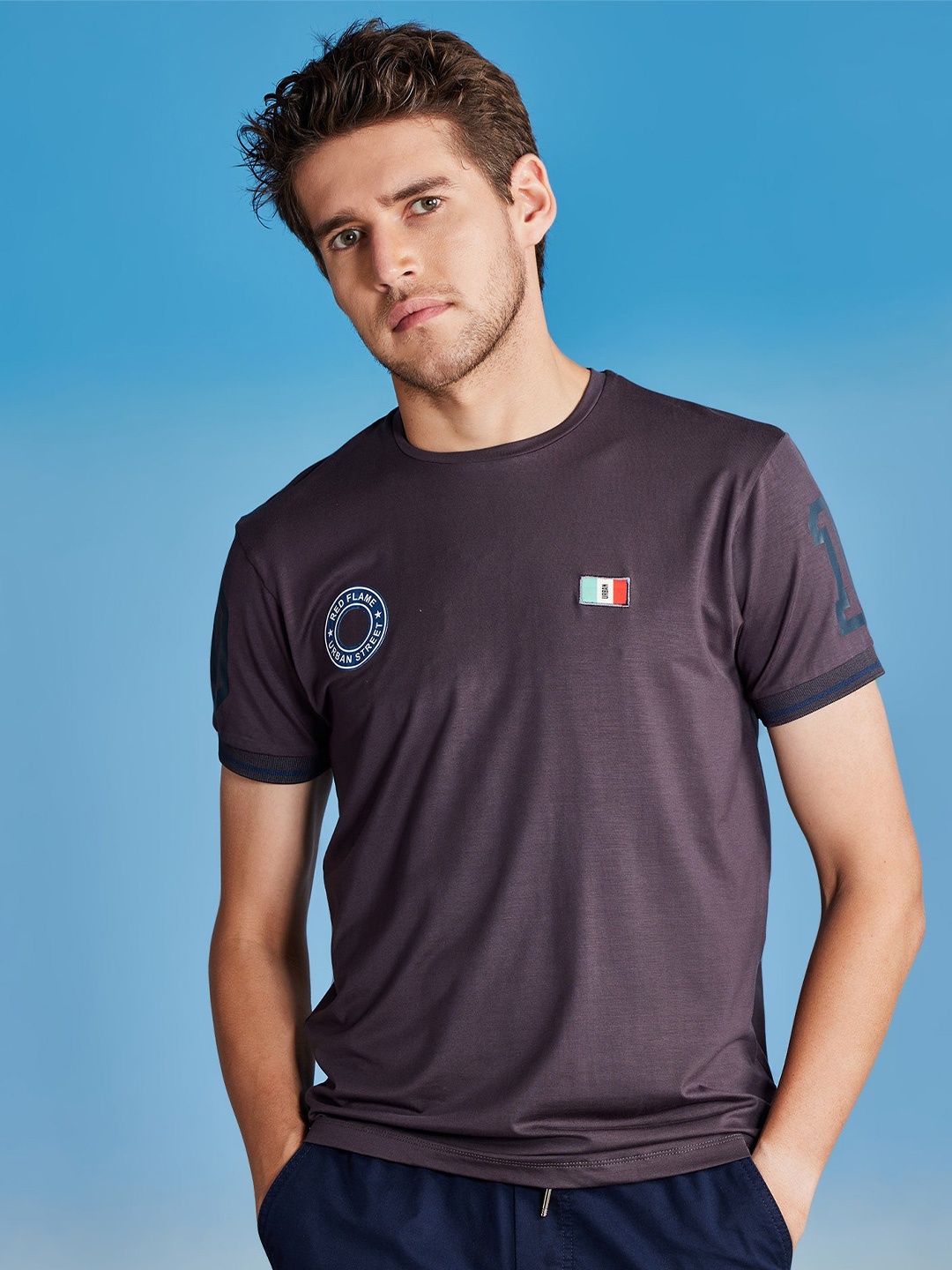 

Red Flame Men Applique T-shirt, Grey