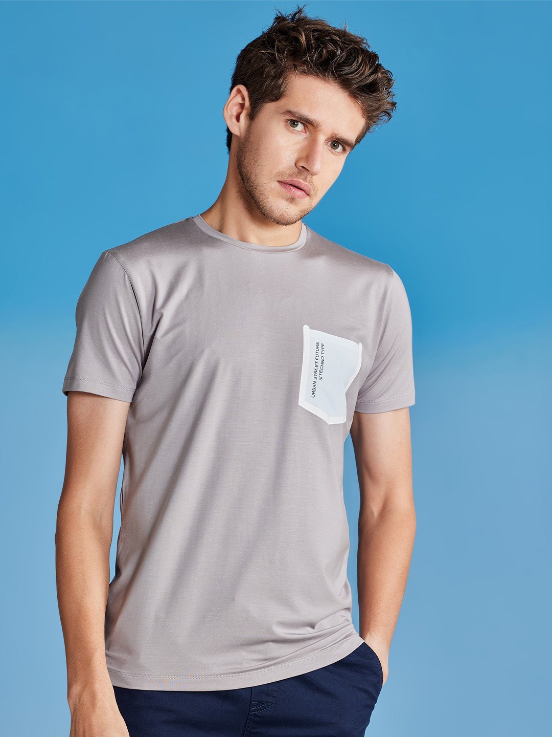 

Red Flame Men Pockets T-shirt, Grey