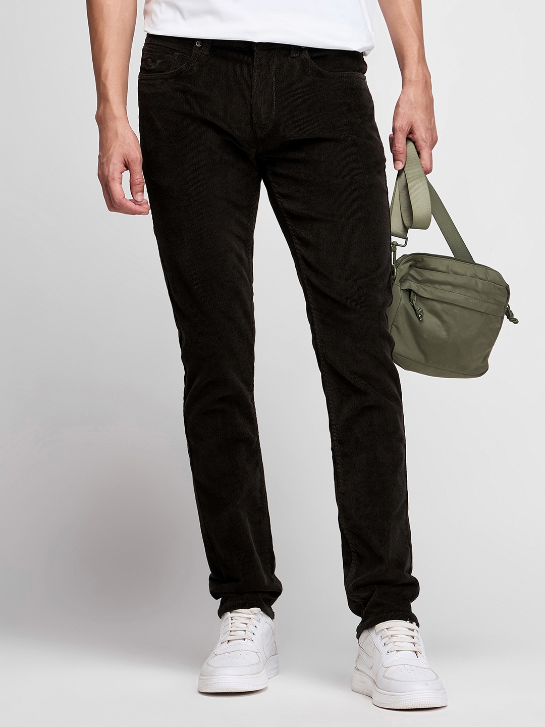 

DAGERRFLY Men Slim Fit Corduroy Stretchable Casual Trouser, Green