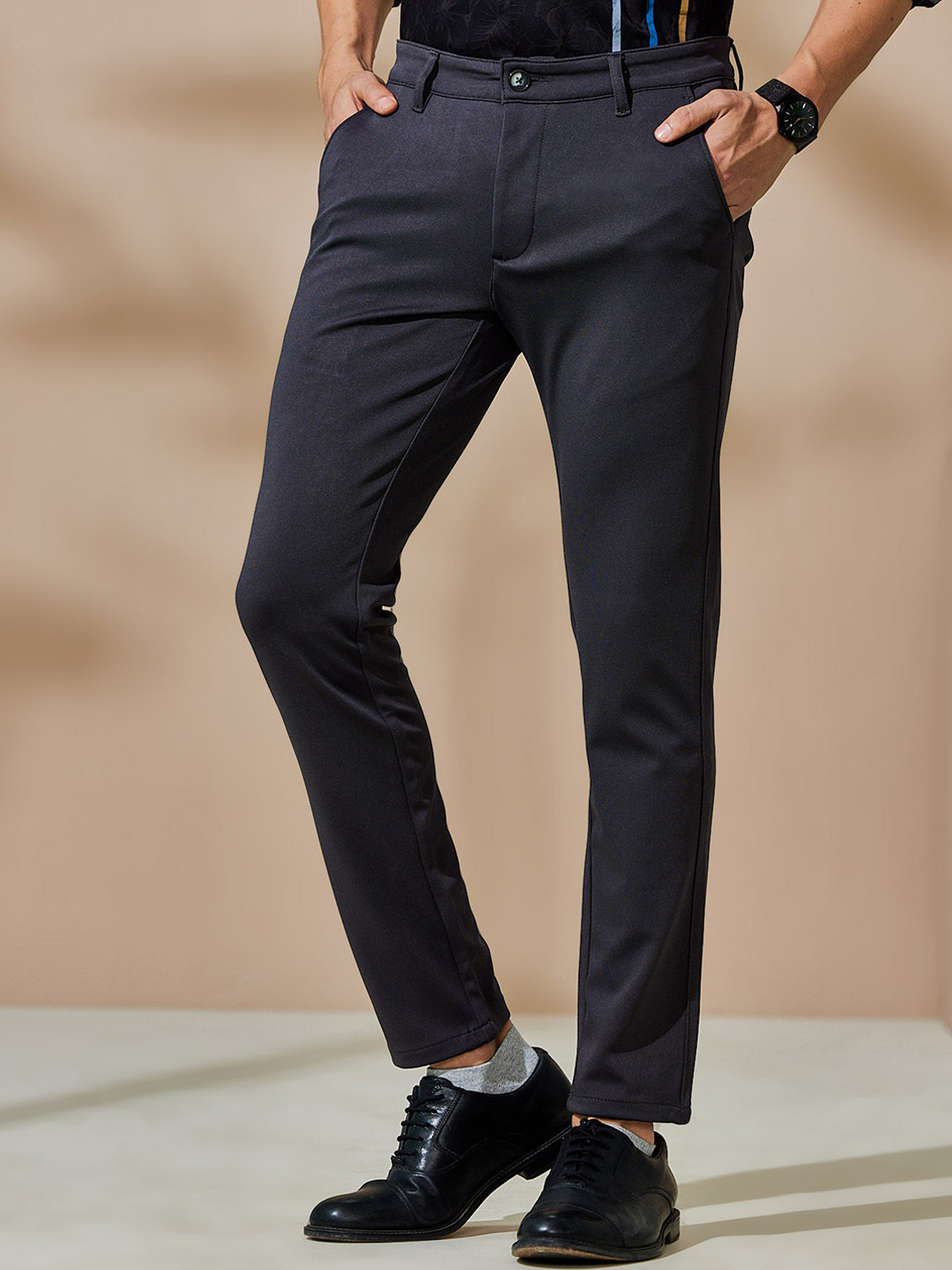 

Red Flame Men Slim Fit Mid-Rise Stretchable Chinos Trouser, Grey