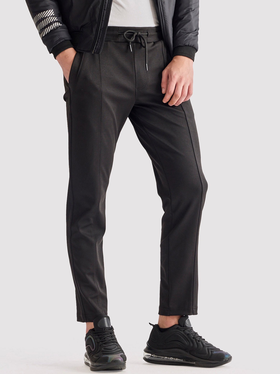 

Red Flame Men Mid-Rise Trouser, Black